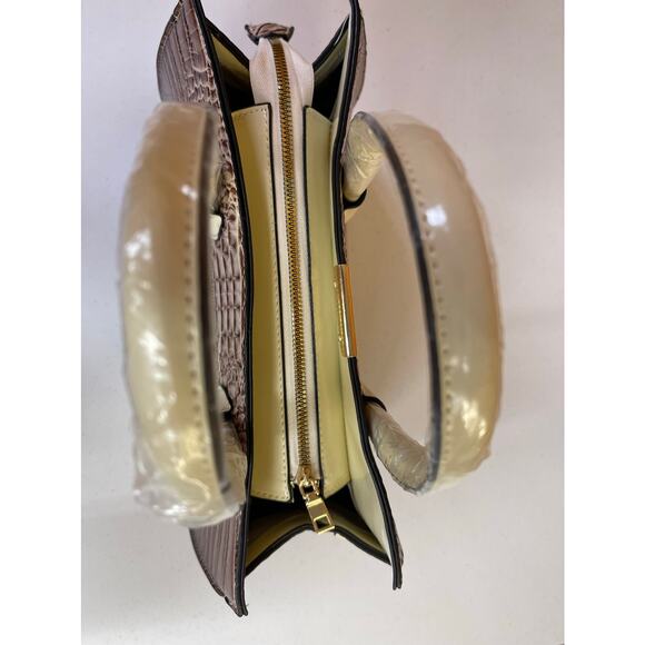 Women’s New Faux Alligator Textured Purse Set - Picture 6 of 6